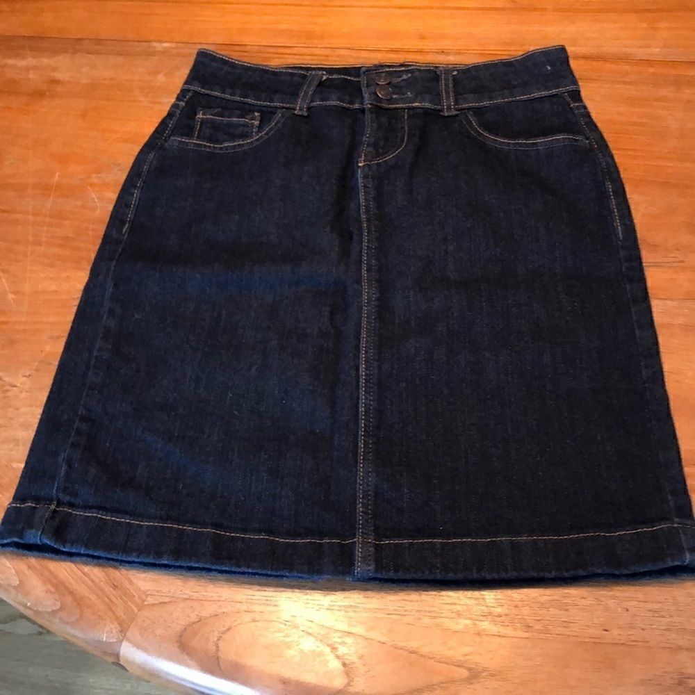 Old Navy Denim Skirt zipper fly Size 0 Petite